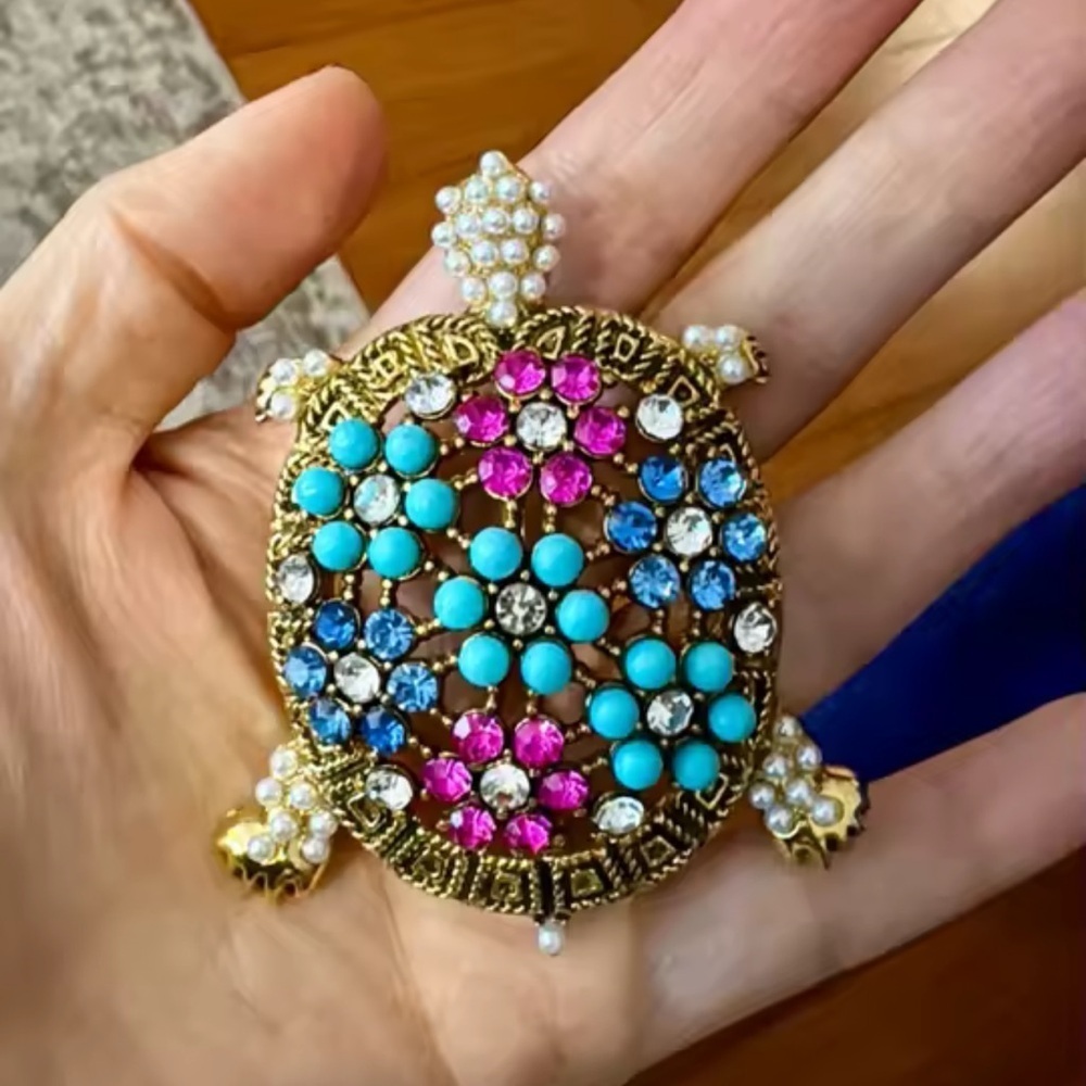 Turtle Gold Colorful Rhinestones & Pearls Brooch - Picture 4 of 7